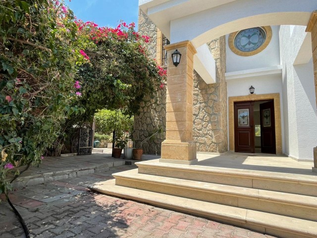 Villa For Sale in Alsancak, Kyrenia