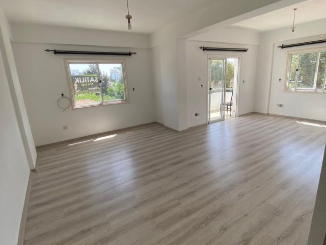 LEFKOŞA/YENİŞEHİR'DE SATILIK DAİRE