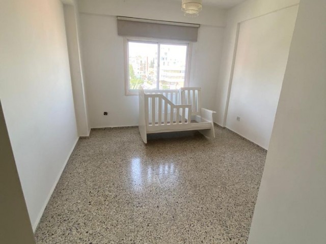 LEFKOŞA/YENİŞEHİR'DE SATILIK DAİRE