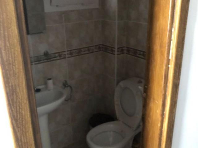 Flat To Rent in Aşağı Girne, Kyrenia