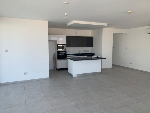 Flat To Rent in Aşağı Girne, Kyrenia