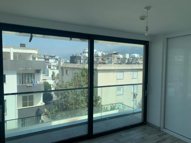 Flat To Rent in Aşağı Girne, Kyrenia