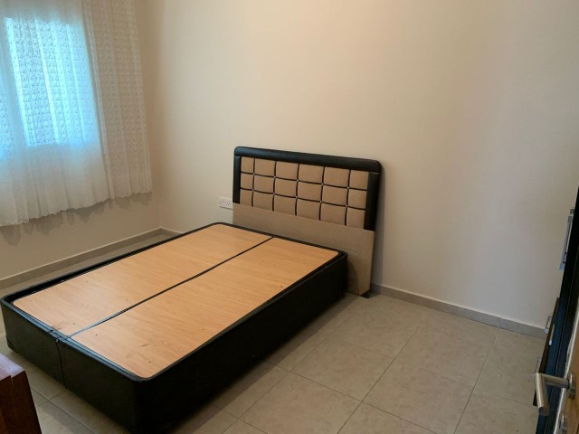 Flat To Rent in Zeytinlik, Kyrenia