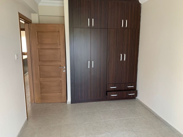 Flat To Rent in Zeytinlik, Kyrenia