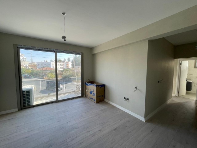 2+1 WOHNUNG ZU VERKAUFEN IN NIKOSIA/YENISEHIR ** 