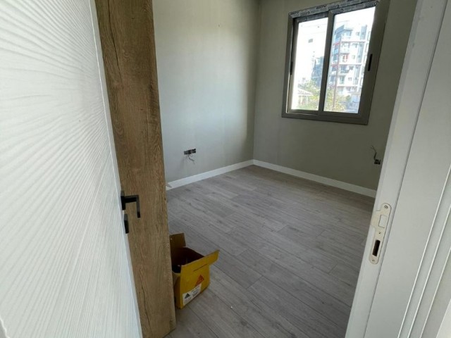 2+1 WOHNUNG ZU VERKAUFEN IN NIKOSIA/YENISEHIR ** 