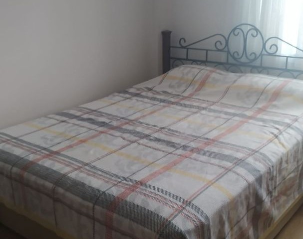 تخت برای فروش in Aşağı Girne, گیرنه
