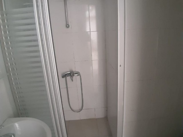 Flat To Rent in Aşağı Girne, Kyrenia