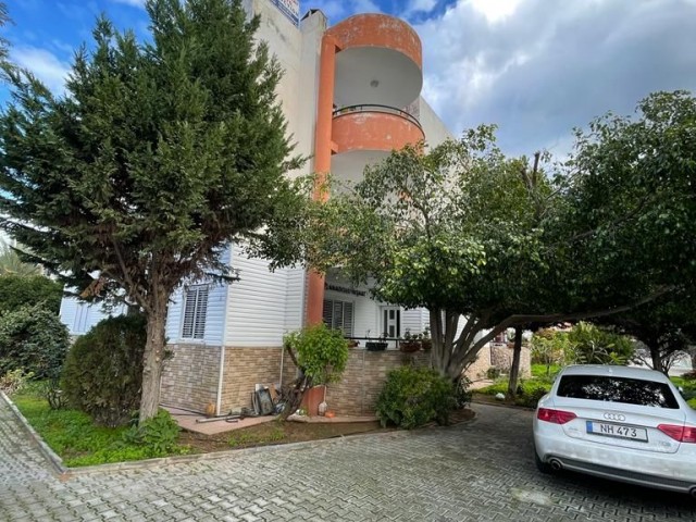 Flat For Sale in Aşağı Girne, Kyrenia