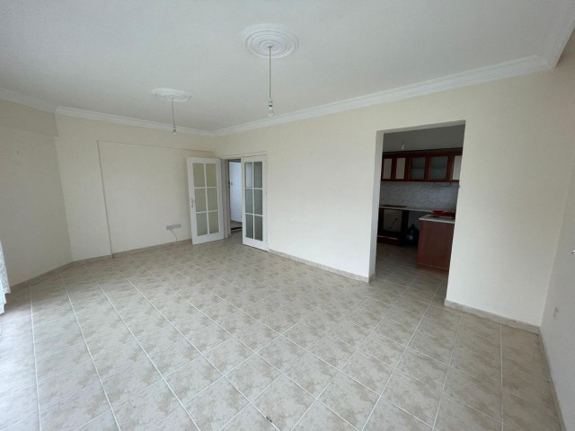 Flat For Sale in Aşağı Girne, Kyrenia