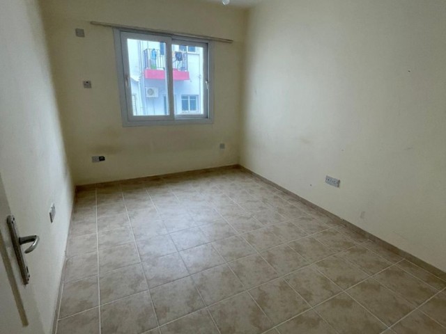 Flat For Sale in Aşağı Girne, Kyrenia