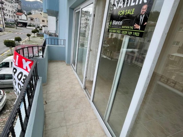 Flat For Sale in Aşağı Girne, Kyrenia