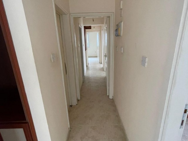 Flat For Sale in Aşağı Girne, Kyrenia