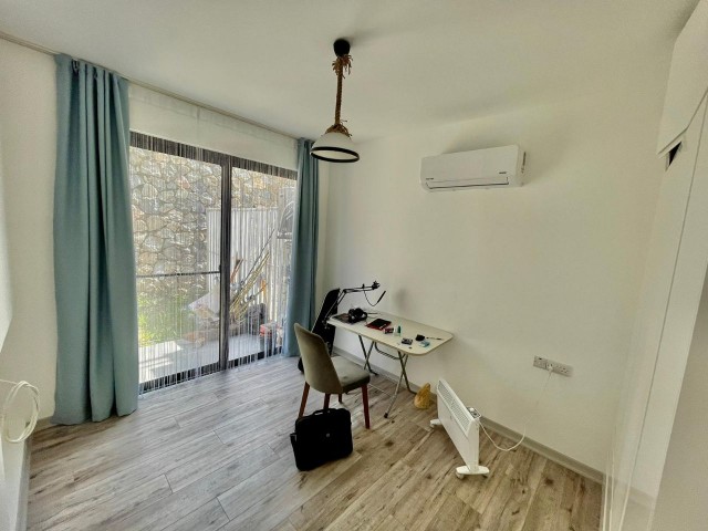 GİRNE/OZANKÖY'DE KİRALIK 4+1 TOWNHOUSE