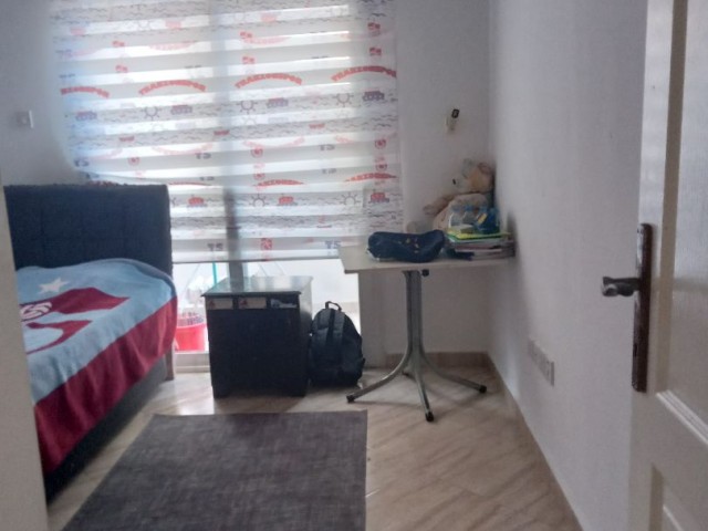 GİRNE MERKEZ MR.POUND ARKASI CİVARI SATILIK 3+1 DAİRE