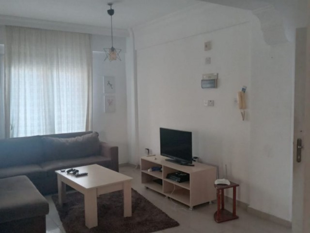 GİRNE NUSMAR MARKET YAKININDA SATILIK 3+1 DAİRE