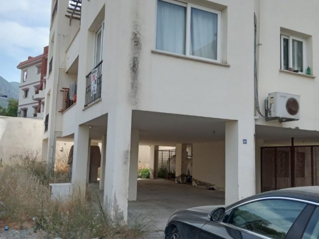 GİRNE ASLANLI VİLLA YAKINI SATILIK 3+1 DAİRE