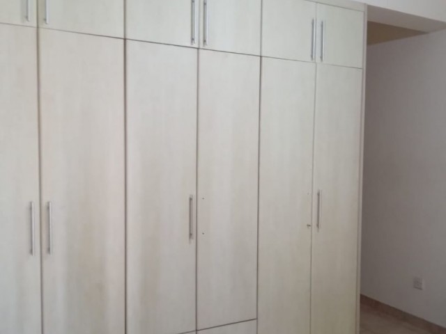 GİRNE ASLANLI VİLLA YAKINI SATILIK 3+1 DAİRE