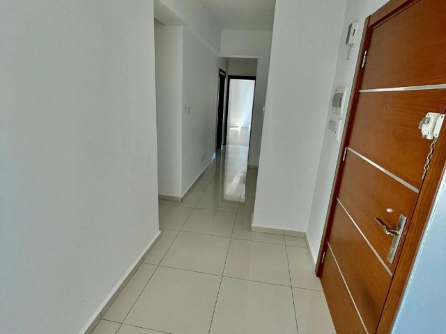 GİRNE PARK AVM KARŞISINDA SATILIK 3+1 FUL EŞYALI PENTHOUSE