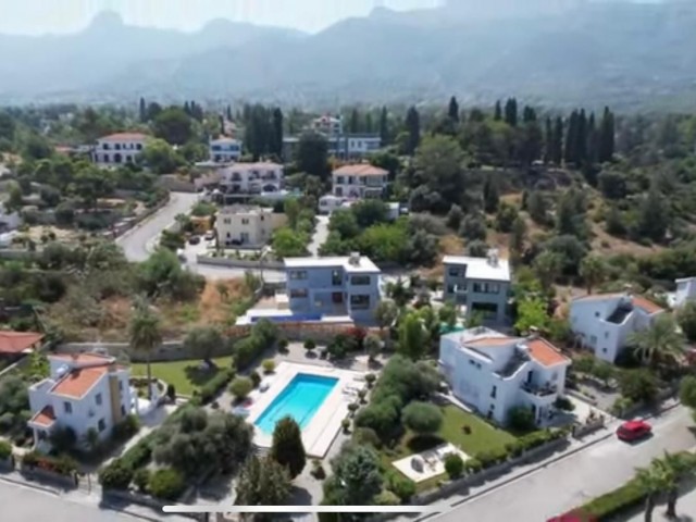 4+1 VILLA MIT POOL IN KYRENIA/OZANKÖY ZU VERKAUFEN ** 