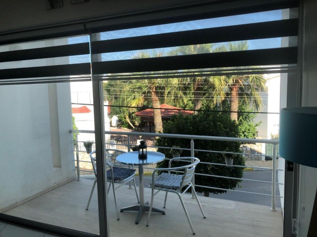 1 + 1 DUPLEX-WOHNUNG ZUM VERKAUF IN KYRENIA/KARAOGLANOGLU ** 