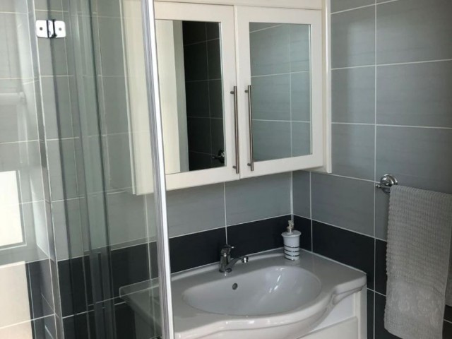 1 + 1 DUPLEX-WOHNUNG ZUM VERKAUF IN KYRENIA/KARAOGLANOGLU ** 