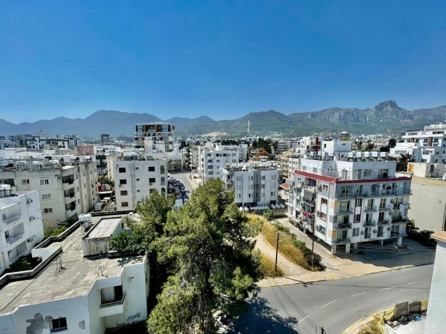 3+1 FULLY FURNISHED PENTHOUSE FOR RENT OPPOSITE KYRENIA PARK SHOPPING MALL ** 