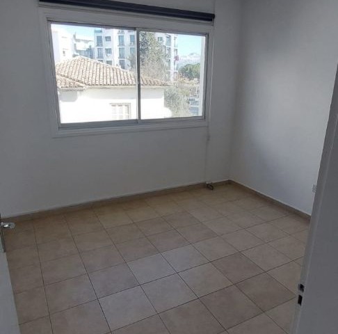 WOHNUNG ZU VERMIETEN IN NIKOSIA / YENISEHIR ** 