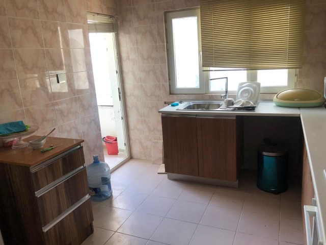 WOHNUNG ZU VERKAUFEN IN KYRENIA/OLIVENHAIN ** 