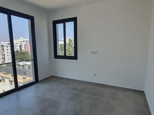 GİRNE MERKEZDE SATILIK 2+1 PENTHOUSE VE DAIRELER