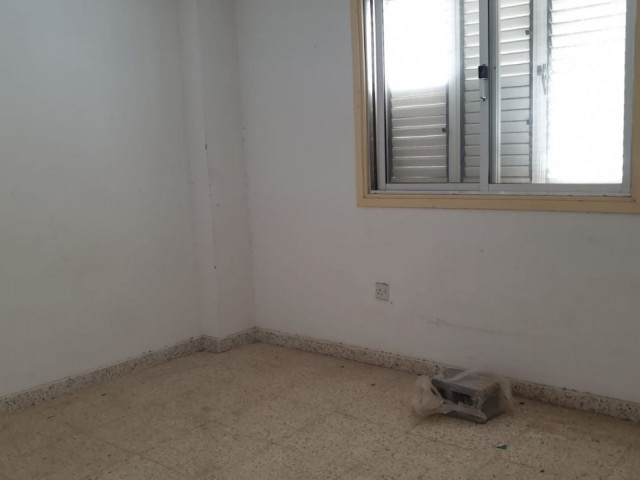 BÜRO ZU VERMIETEN IN NIKOSIA / YENIKENT ** 