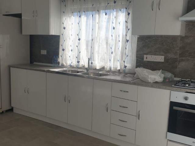 LEFKOŞA/GÖNYELİ'DE KİRALIK 3+1 DAİRE