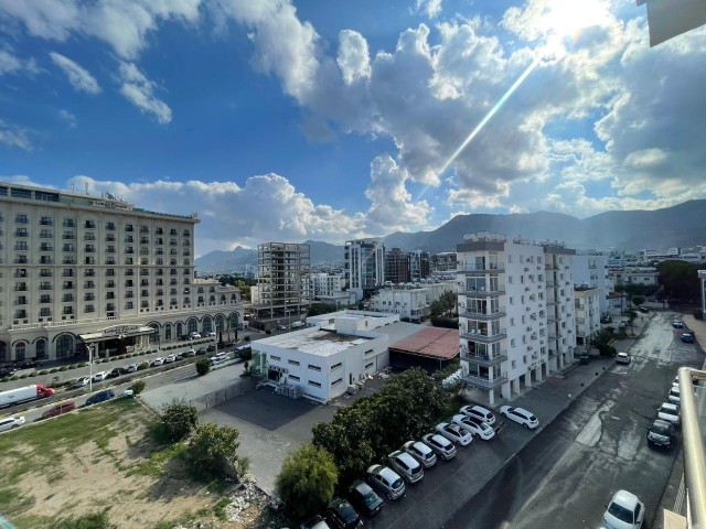 Flat For Sale in Aşağı Girne, Kyrenia