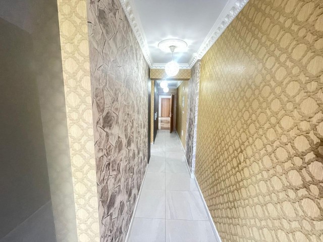 Flat For Sale in Yukarı Girne, Kyrenia