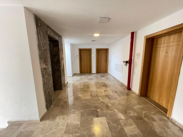 Flat For Sale in Aşağı Girne, Kyrenia