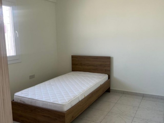 LEFKOŞA/GÖNYELİ'DE SATILIK 2+1 EŞYALI DAİRE