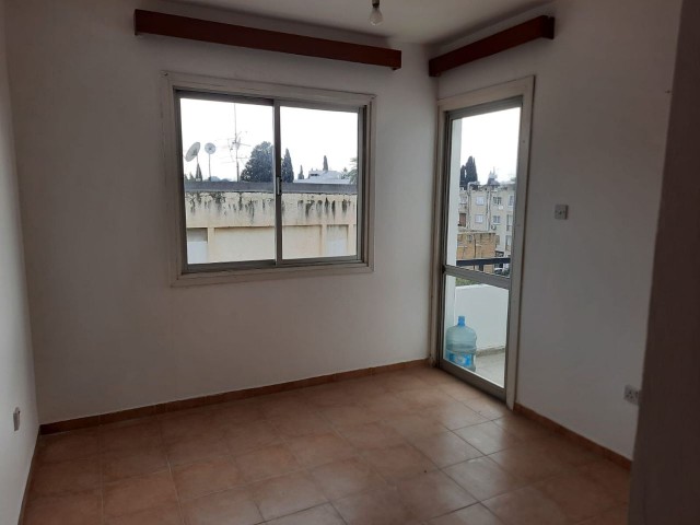 LEFKOŞA/KÖŞKLÜÇİFTLİK'TE SATILIK 3+1 DAİRE