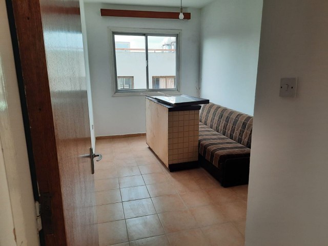 LEFKOŞA/KÖŞKLÜÇİFTLİK'TE SATILIK 3+1 DAİRE