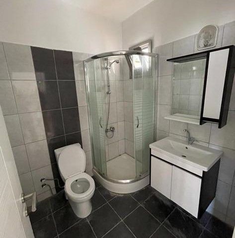 GİRNE KAR MARKET BÖLGESİ SATILIK FUL EŞYALI 1+1 DAİRE