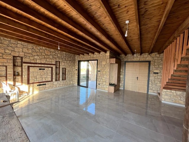 MAGNIFICENT 4+1 VILLA FOR SALE IN GİRNE/KARŞIYAKA