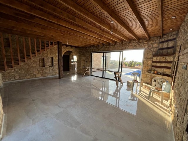 MAGNIFICENT 4+1 VILLA FOR SALE IN GİRNE/KARŞIYAKA