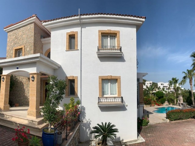 Villa For Sale in Alsancak, Kyrenia