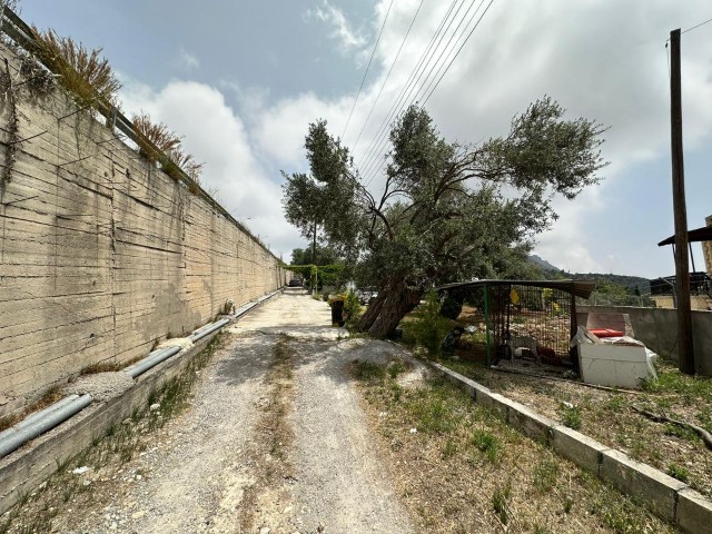 FREISTEHENDES HAUS ZUM VERKAUF IN KYRENIA/BOGAZ