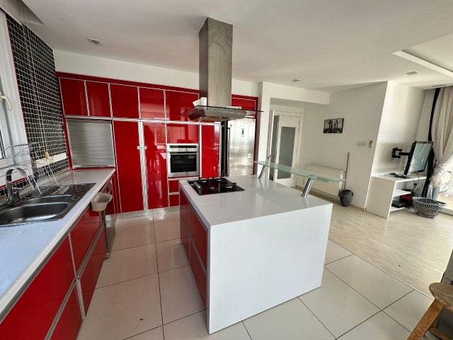 4+1 VILLA FOR SALE IN KYRENIA/EDREMIT