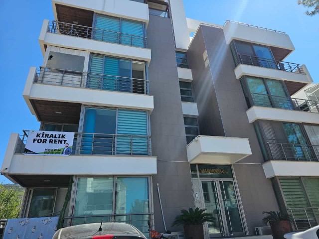 3+1 MÖBLIERTE WOHNUNG ZU VERMIETEN IM KYRENIA CENTER