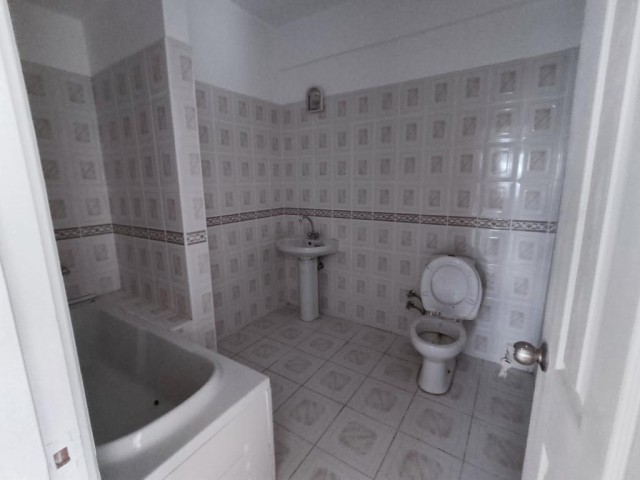 3+1 FLAT FOR SALE IN KYRENIA/ALSANCAK