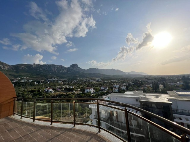 3+1 PENTHOUSE FOR RENT IN KYRENIA CENTER WITH STUNNING VIEW