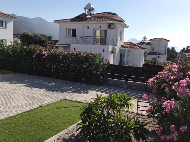 TÄGLICHE VILLA ZU VERMIETEN IN KYRENIA/CATALKOY