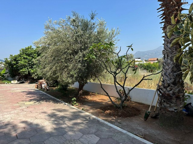 3+1 VILLA FOR SALE IN KYRENIA/OZANKOY