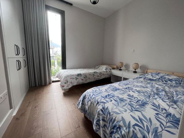 3+1 PENTHOUSE ZUM VERKAUF IN EINER RUHIGEN, RUHIGEN, FRIEDLICHEN ANLAGE IN KYRENIA/ALSANCAK